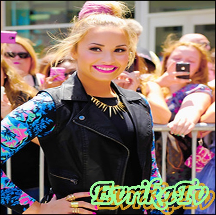 - pa Sierra ;-h [si ii face cu ochiul=)) ]