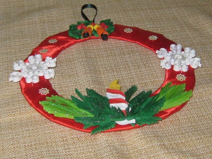 coronita quilling - Ornamente pentru Craciun Quilling