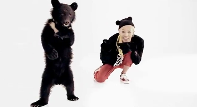  - G-Dragon - One of a kind