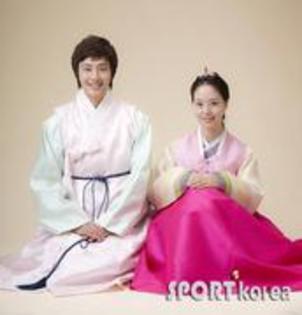 Jung IL Woo & Mon Chae won - coreeni vedete in hanbok