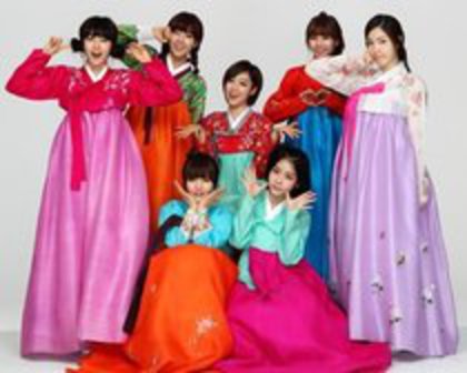 T-ara - coreeni vedete in hanbok