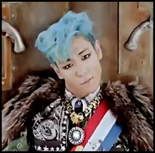 ..~.. yaa! :-w[pt GD] multumesc :D si..ce`i aici? ;;)