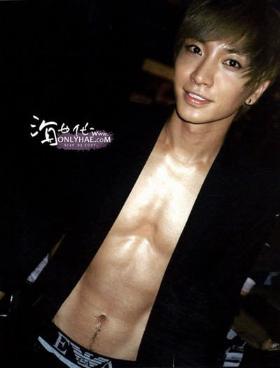 Leeteuk - niste poze hot cu vedetele coreene