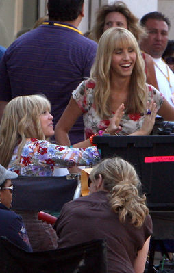 normal_3 - On Set of the Hannah Montana Movie in Beverly Hills 2008