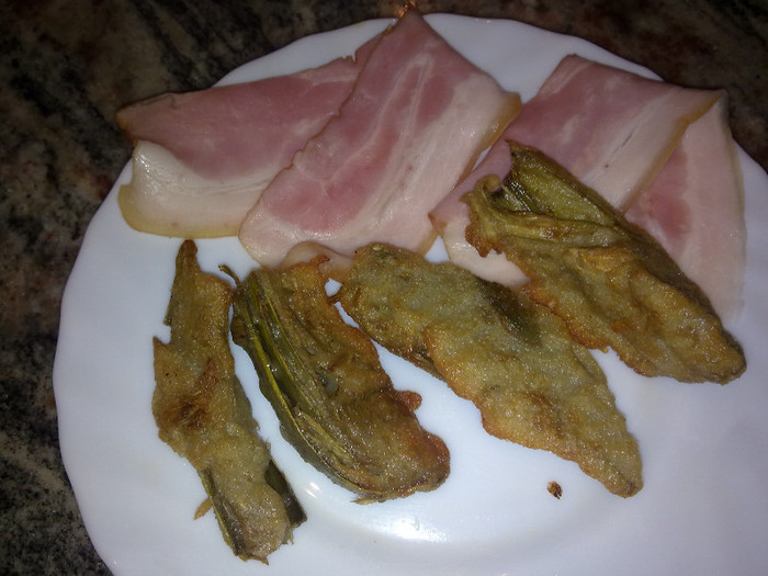 anghinare prajita si beicon; super buna
