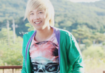  - Lee Hong Ki zambind