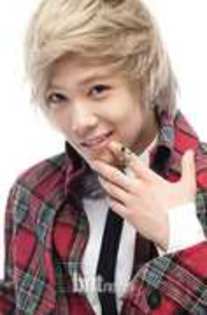  - Lee Hong Ki zambind