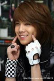  - Lee Hong Ki zambind