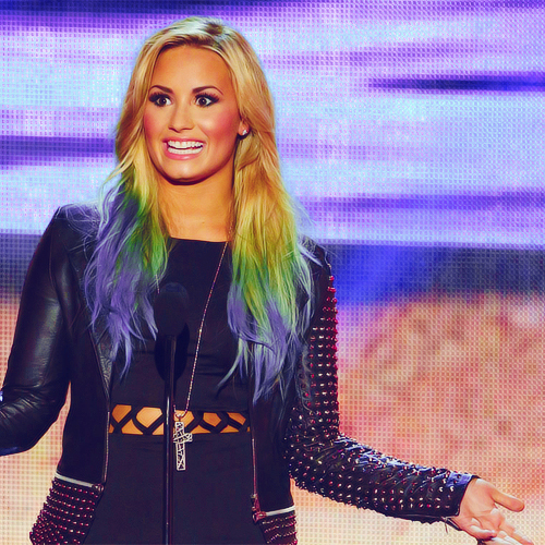 Demi (17) - DDL