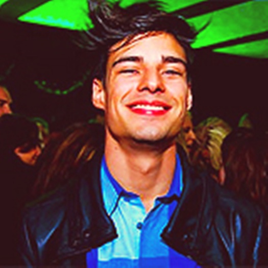 tumblr_m1s43rRKW01qch0kpo1_250 - Alex Bechet