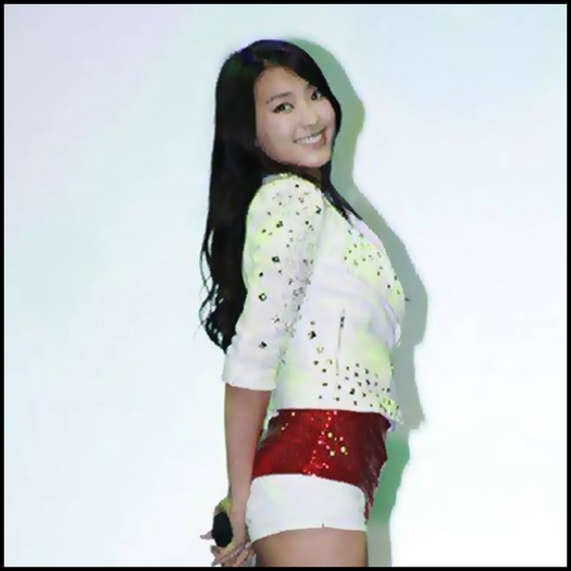 ^^..*se trezeste |isi deschide tv`ul | de uita la tv *.:x.:))