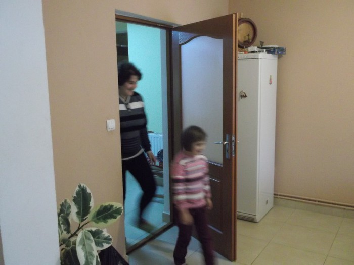 TOATA LUMEA LA PAPICA