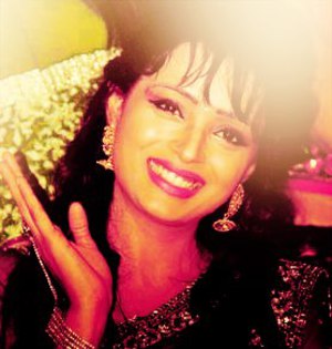 293721_392721617464430_190020425_n - PARUL CHAUHAN NEW