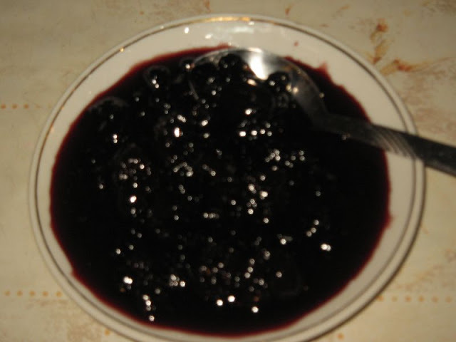 Dulceata visine si aronia,iunie 2012..