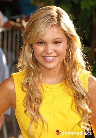 holt1ag1412 - OLIVIA HOLT