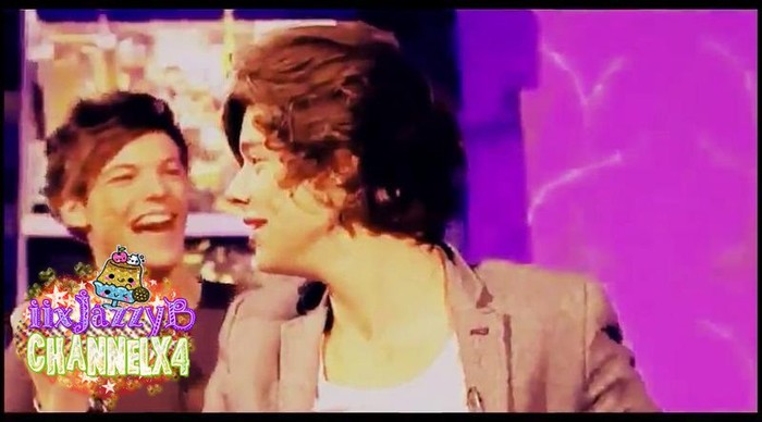 - . Tu n`ai replici bune si asta ii secsos okeii :@ ? Deci ce pla a facut iara ??