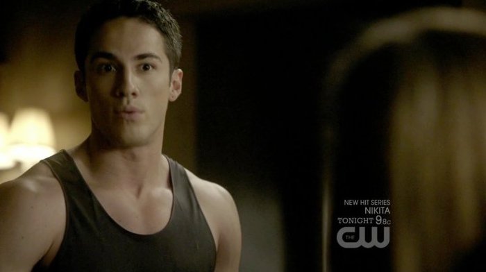 ;» ba da...ba da...ba da...ba da...= ]]]^o ia pe sus shy se invarte cu ea^