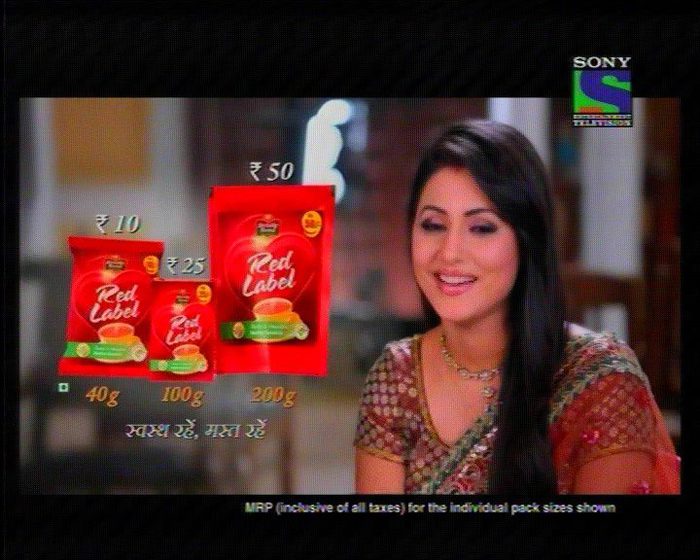 294204_230420067019401_254256732_n - Hina Khan new 2