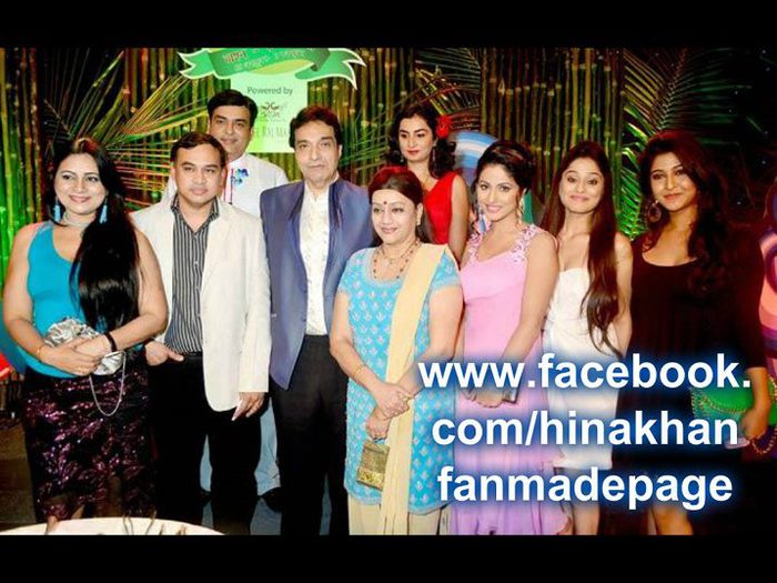 534729_362119683879793_556473619_n - Hina Khan new 2