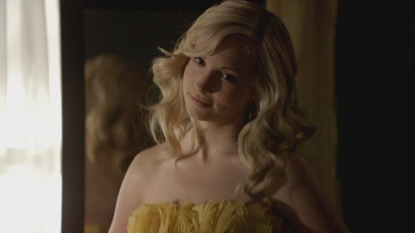 *se uita dak a intrat la mesaje* thx ca mi l-ai dat :*