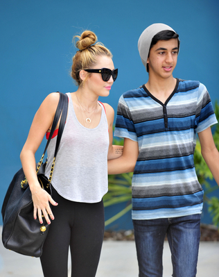 normal_15 - Candids - At Pilates in West Hollywood 2012
