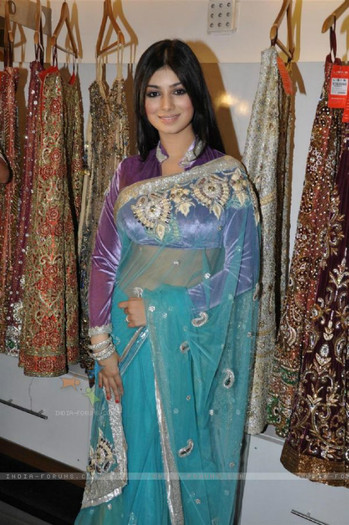 10.Ayesha Takia