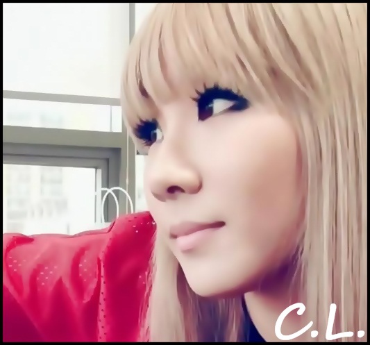 x. yaa,ce faci? :-w tii cu el? :-w :))*4 Yun Mi*