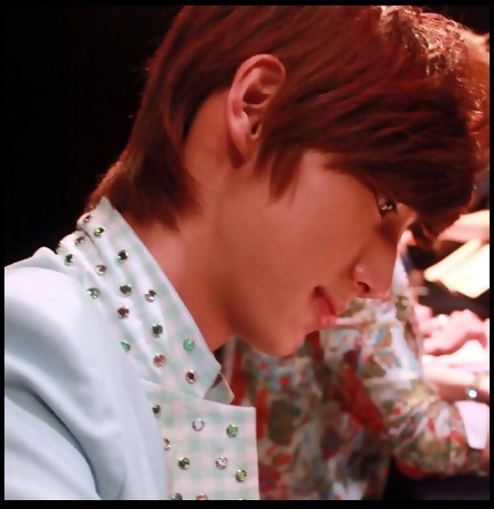 ☺ Ps .. Hara . Din greseala am auzit .. Si eu iti spun .. Deci lui Kamenashi Kazuya ii place de tine