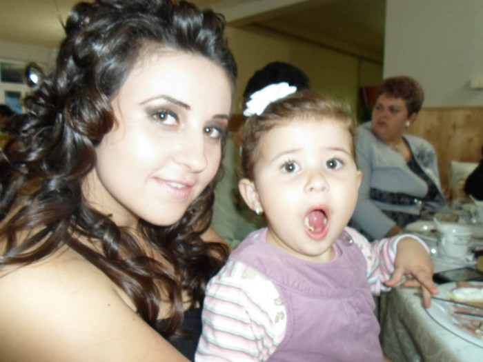 SAM_7486; Sotia si Anisia.
