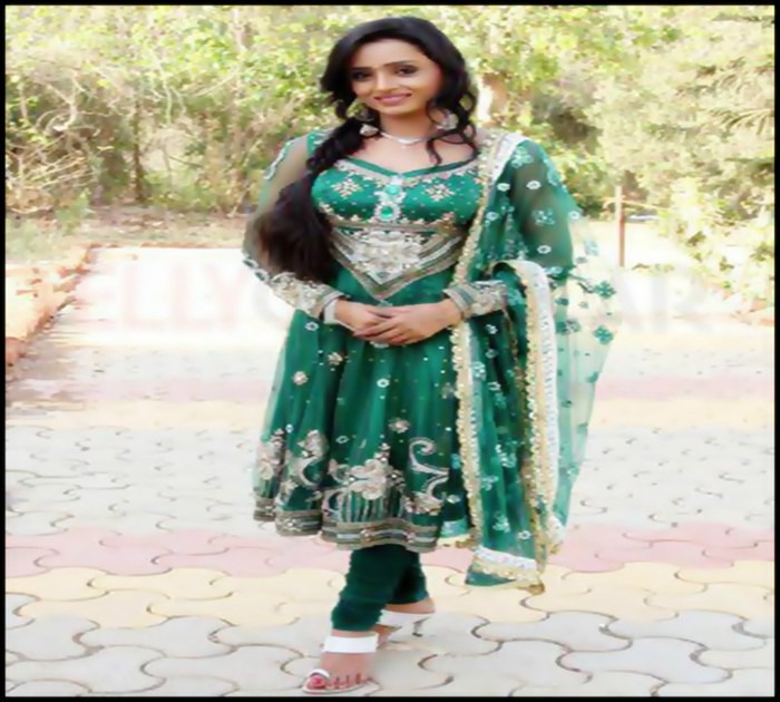  - l-Parul Chauhan