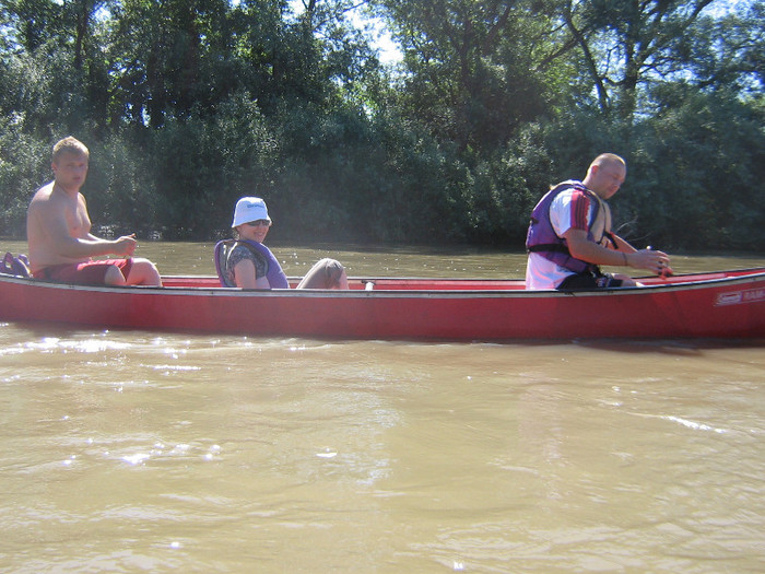 Canoe - Cu kaiacul si canoele pe Mures