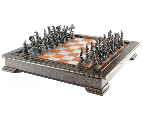 Sah in cutie de piele si piese mitologice = 675 de lei