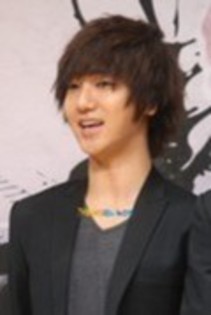 imi pare rau dar nu va pot ajuta