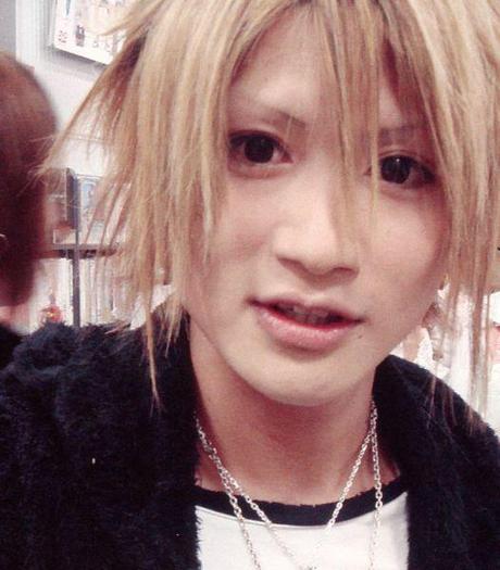 302129_266308706735713_1929205935_n