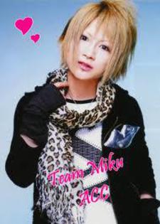 308996_272621716106127_172713501_n