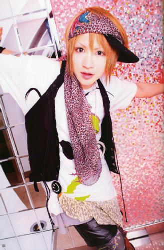 317851_266307403402510_1704548139_n