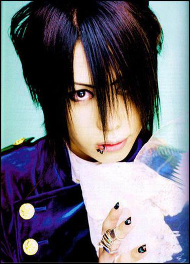 421090_365777123457252_1953504380_n