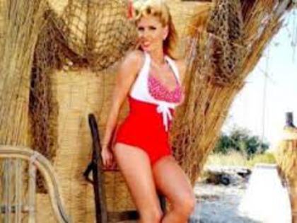 images (44) - Andreea Banica