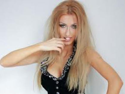 images (14) - Andreea Balan