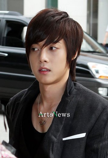  - Kim Hyun Joong