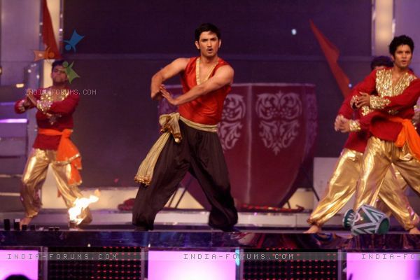 198268-sushant-singh-rajput-performing-at-umeed-ka-naya-chehra-show - Sushant Singh Rajput