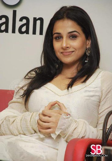 42773417 - Vidya Balan