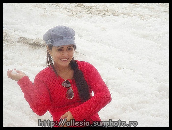  - Hina Khan Personal Pics 2012