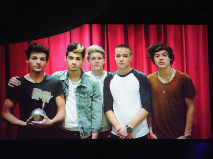 One-Direction_Getty-Images-for-mtv_156057362