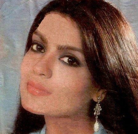 Zeenat_Aman_1259903203_0