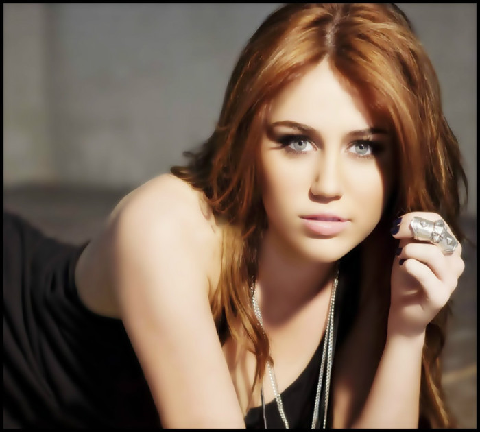 - l-Miley Cyrus