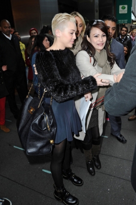 normal_Miley2BCyrus2BMiley2BCyrus2BGreets2BFans2BNYC2BV5b7ZIgxYxsl - Out and about in New York city 2012