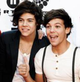 81610320_RHBYVBT3 - harry si louis