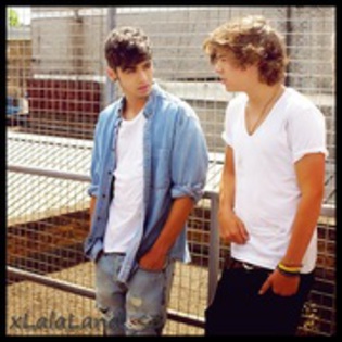 53437326_ENWPEBS2 - harry si zayn