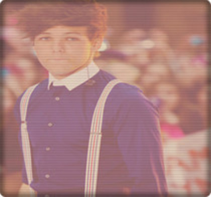 81553660_SRBFGTU - louis tomlinson